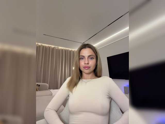 Nataliecroys live webcam show