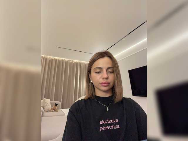 Nataliecroys live cam preview