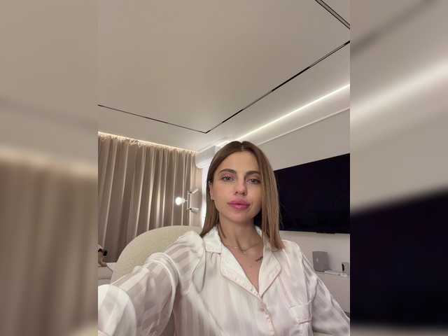 Nataliecroys live cam on BongaCams