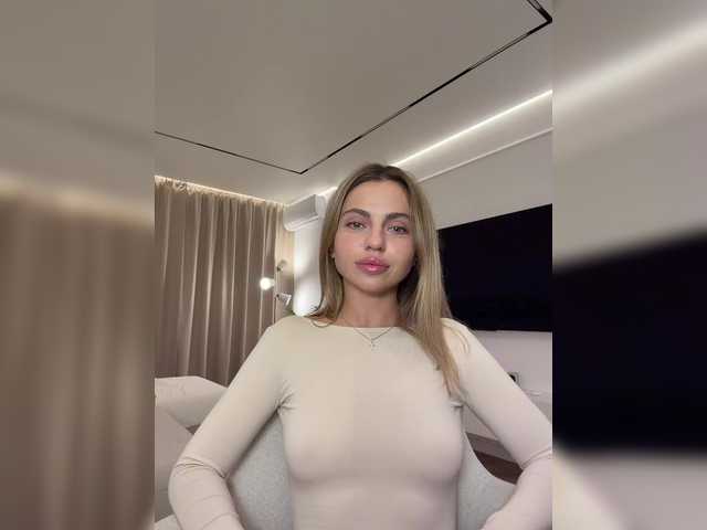 Nataliecroys live webcam show