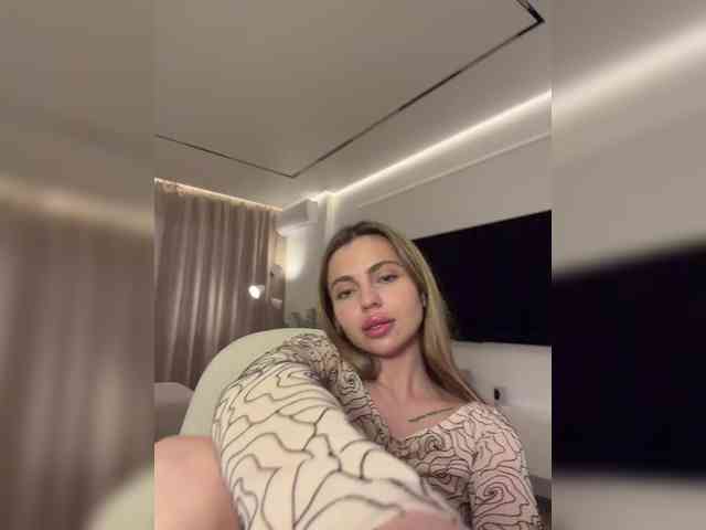 Nataliecroys webcam