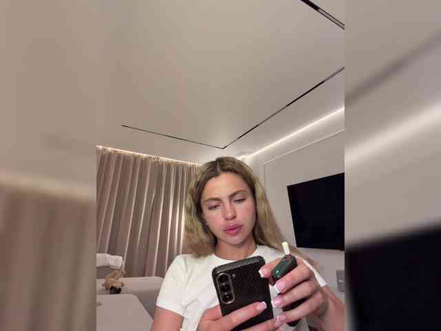 Nataliecroys webcam