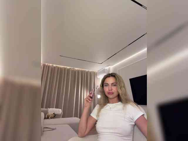 Nataliecroys webcam