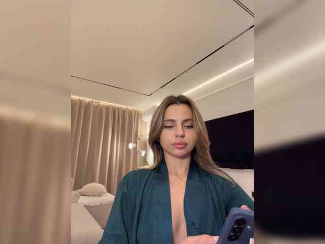 Nataliecroys webcam