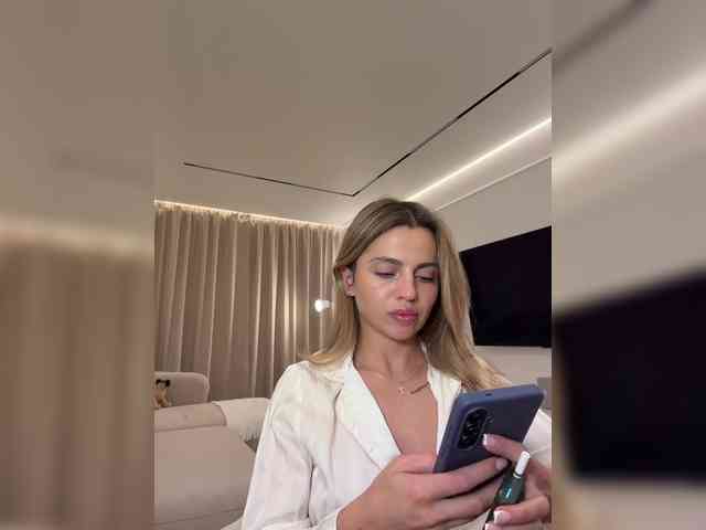 nataliecroys's live room