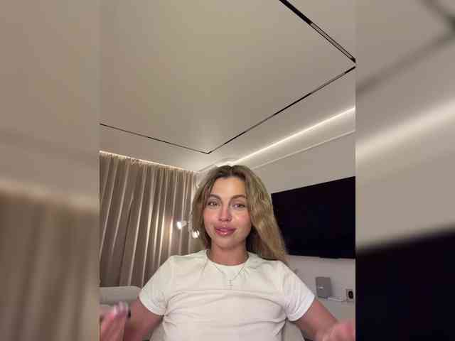 Nataliecroys webcam