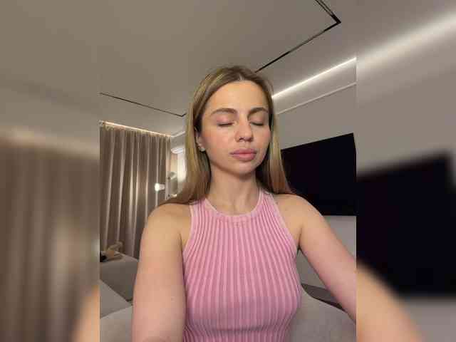 Nataliecroys webcam