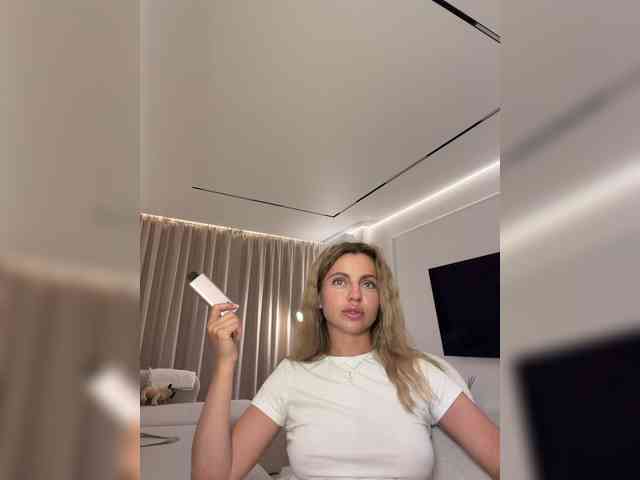 Nataliecroys webcam