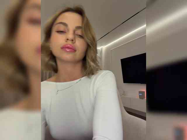Nataliecroys webcam