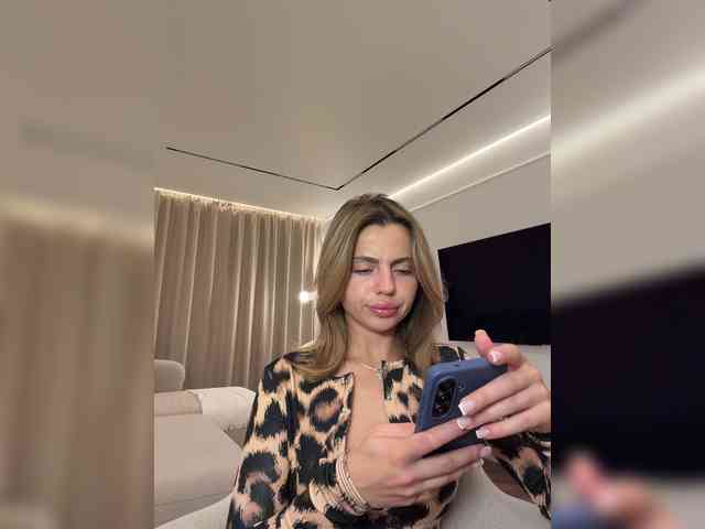 Nataliecroys webcam