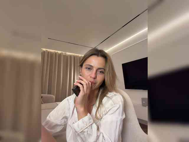 Nataliecroys webcam