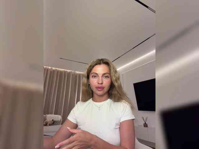 Nataliecroys webcam