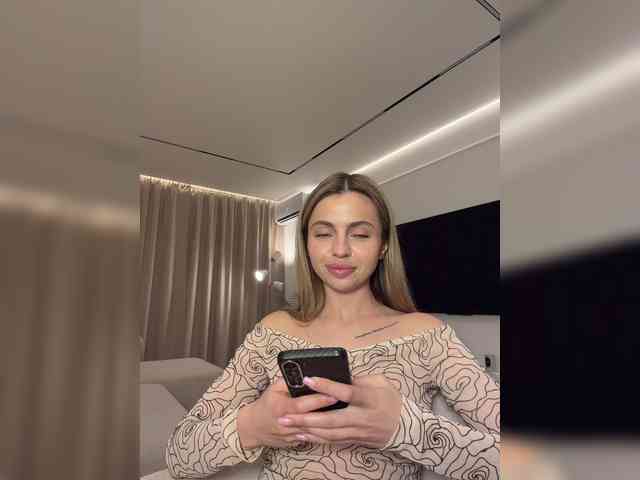 Nataliecroys webcam