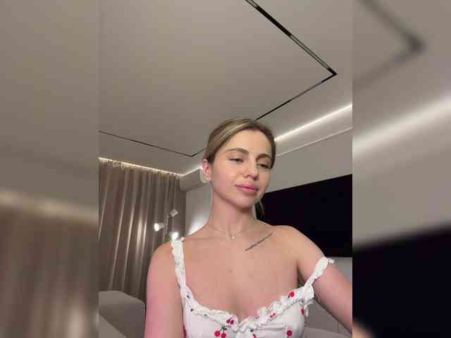 Nataliecroys webcam