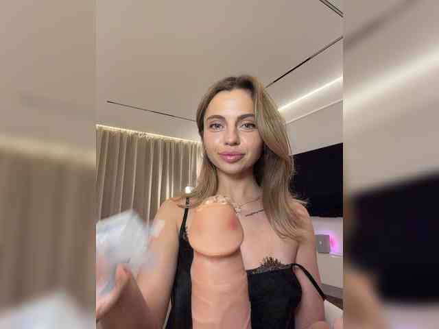 Nataliecroys webcam