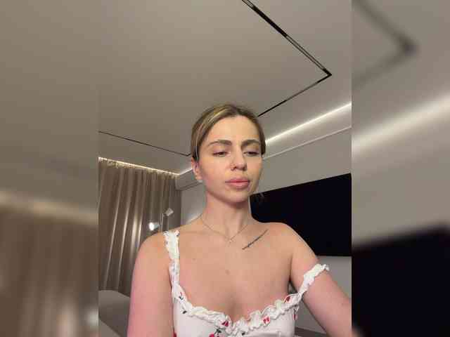 Nataliecroys webcam