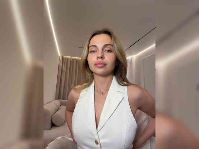 Nataliecroys webcam
