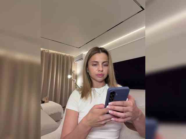Nataliecroys webcam