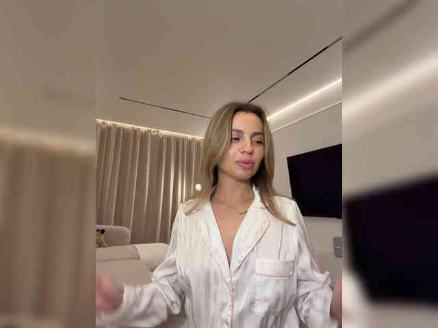 Nataliecroys webcam