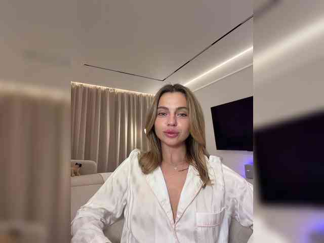Nataliecroys webcam