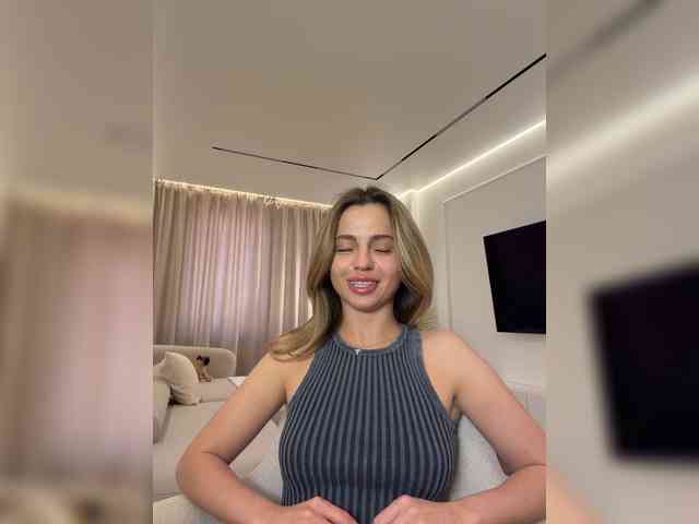 Nataliecroys webcam