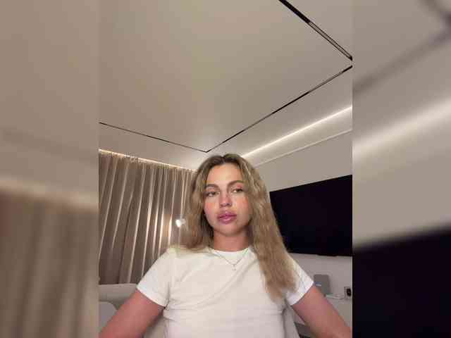 Nataliecroys webcam