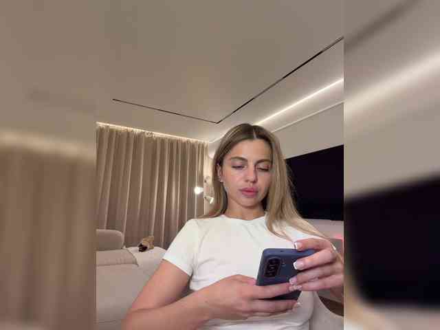 Nataliecroys webcam