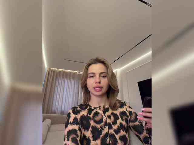 Nataliecroys webcam
