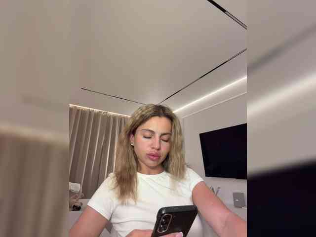 Nataliecroys webcam