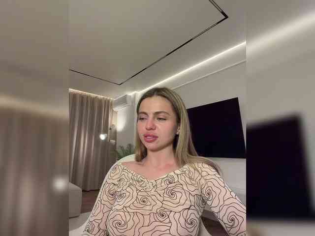 Nataliecroys webcam