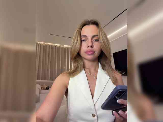 Nataliecroys webcam