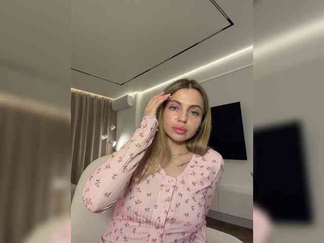 Nataliecroys webcam