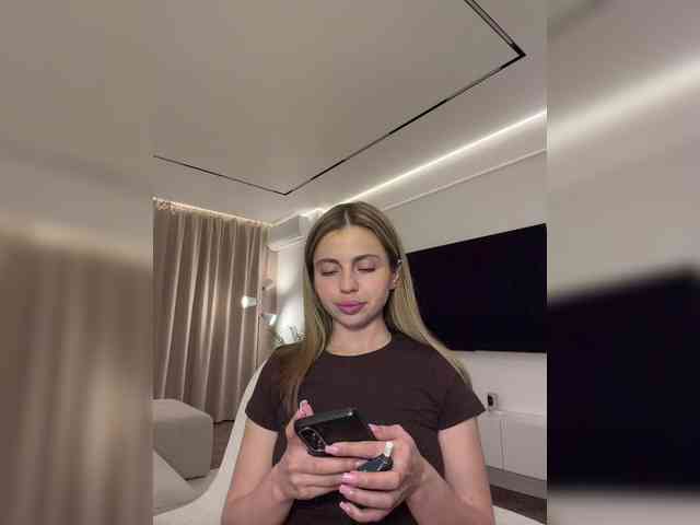Nataliecroys webcam