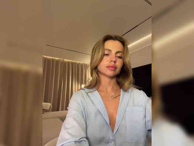 Nataliecroys webcam