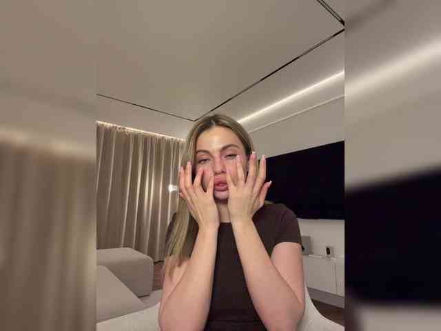 Nataliecroys webcam