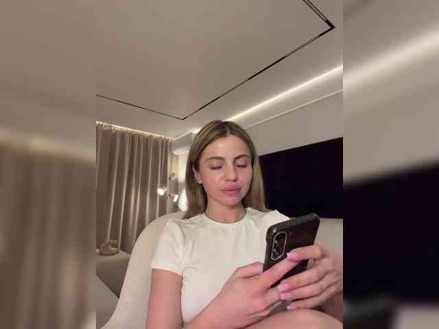 Nataliecroys webcam