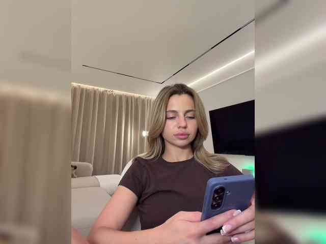 Nataliecroys webcam