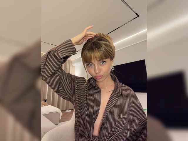 Nataliecroys webcam