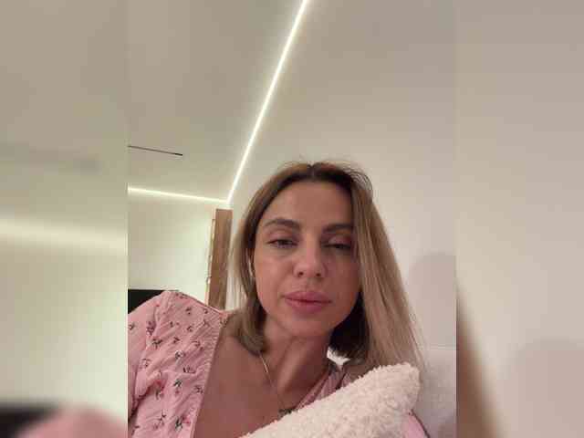 Nataliecroys webcam