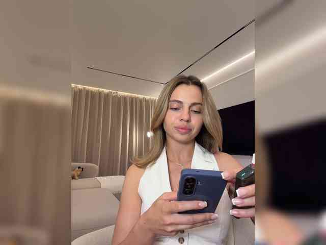 Nataliecroys webcam