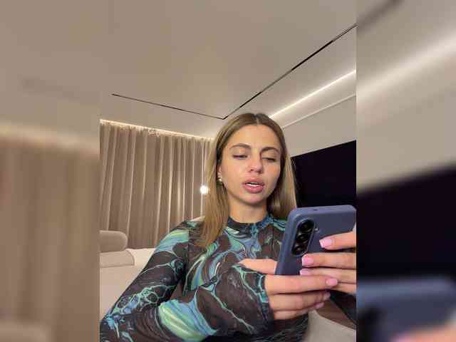 Nataliecroys webcam