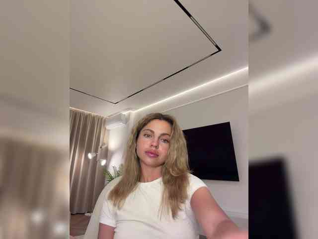 Nataliecroys webcam
