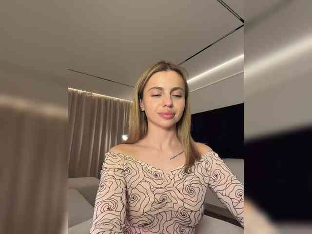 Nataliecroys webcam