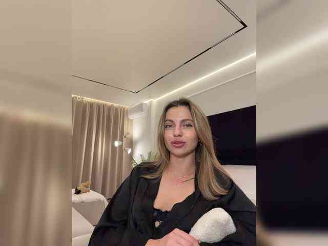 Nataliecroys webcam