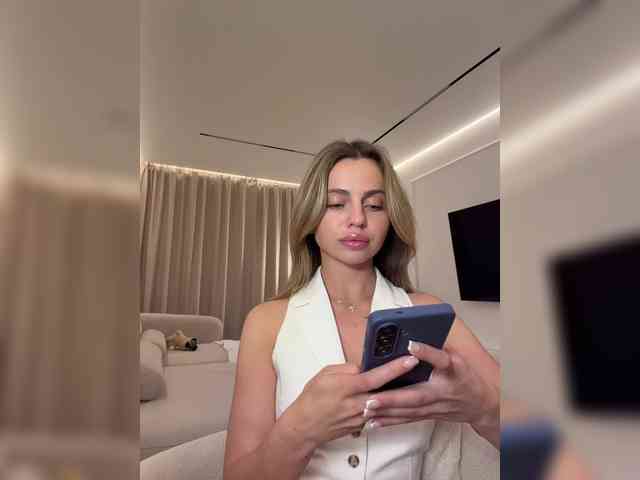 Nataliecroys webcam