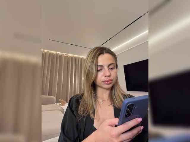Nataliecroys webcam