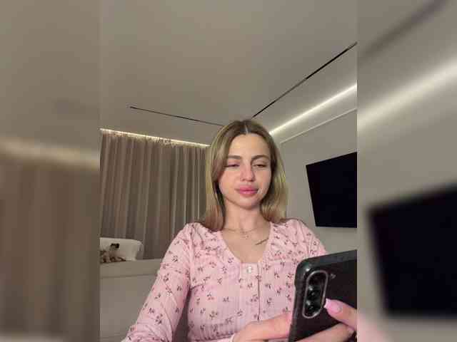 Nataliecroys webcam