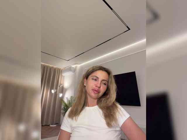 Nataliecroys webcam