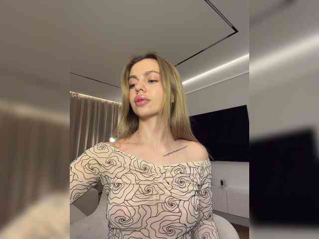 Nataliecroys webcam