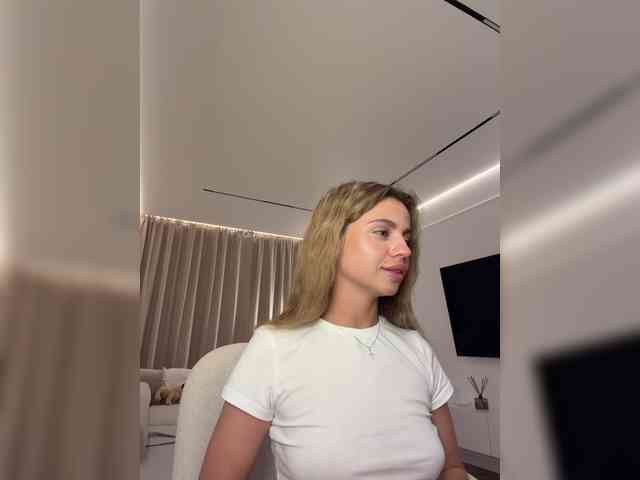 Nataliecroys webcam